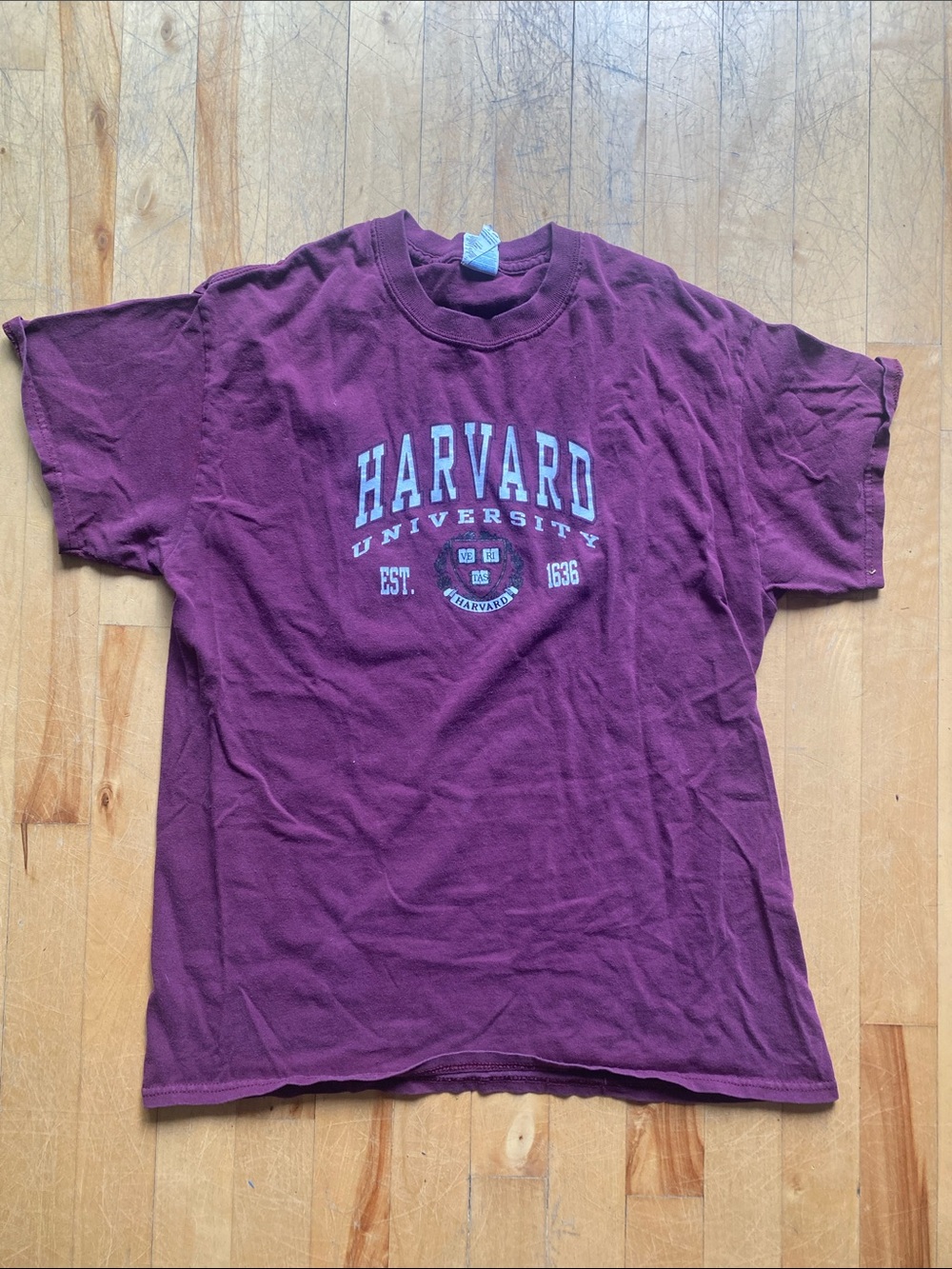 Harvard University Men's Maroon Crewneck T-Shirt size medium